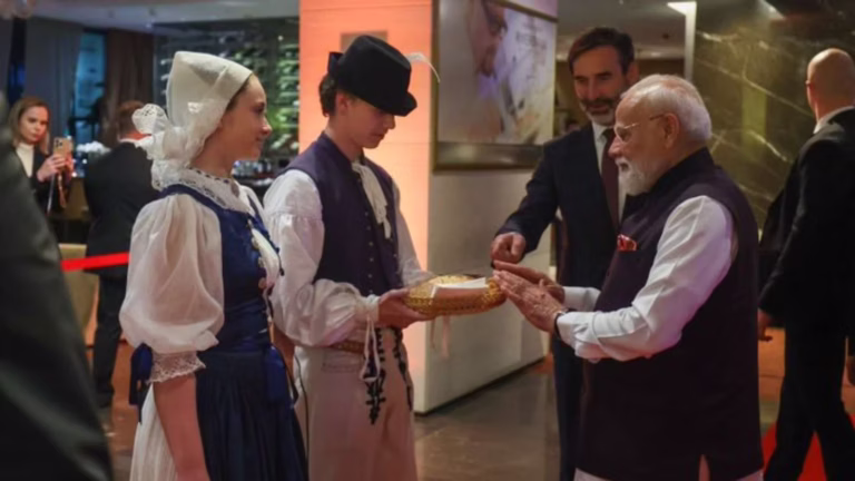 ‘Vande Mataram’ Performance Marks PM Modi’s Arrival in Slovakia