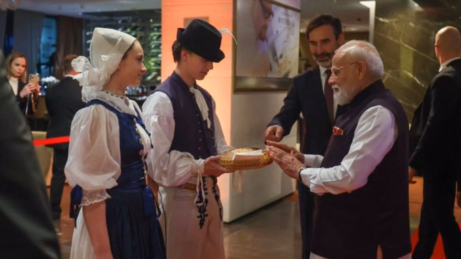 ‘Vande Mataram’ Performance Marks PM Modi’s Arrival in Slovakia